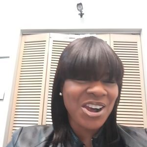 Meet your Posher, Lorie